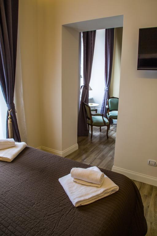 Cavour Forum Suites Roma Cameră foto